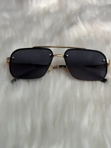 Cartier Rimless Flat-Top Rectangular Aviator Sunglasses – Gold & Dark Tint