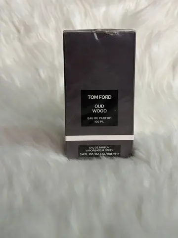 Tom Ford Oud Wood Eau De Parfum (100ml / 3.4 fl oz)