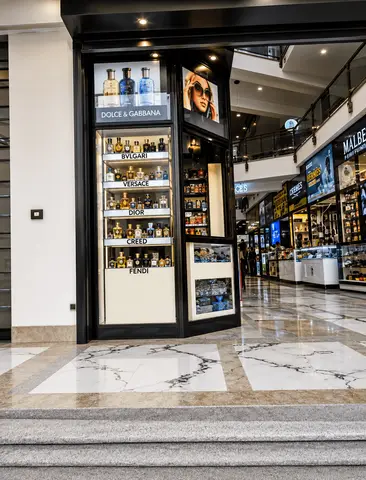 Murad Real Brand product display